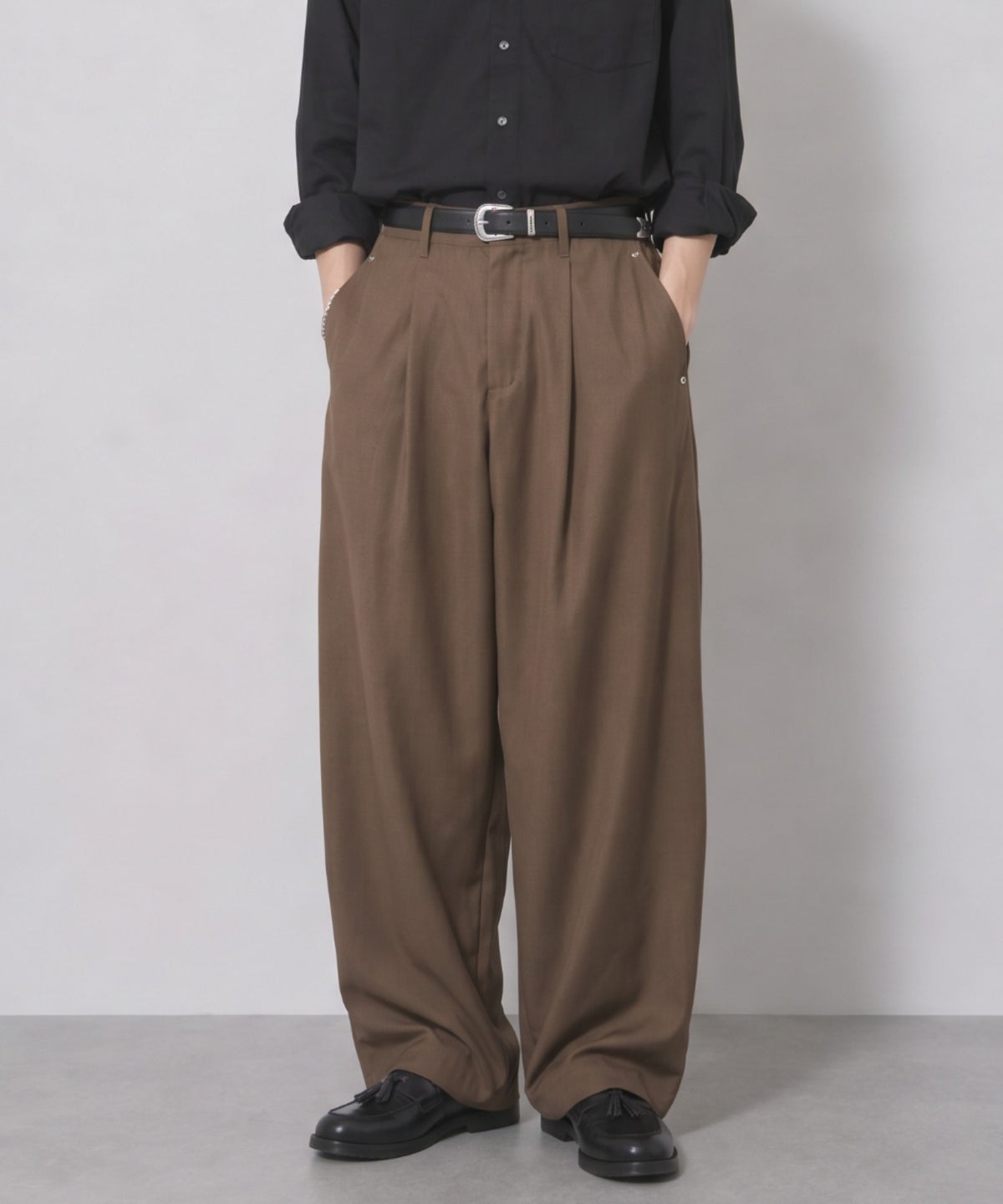 URBAN COLLECTION ツイルタックカーブスラックス メンズ