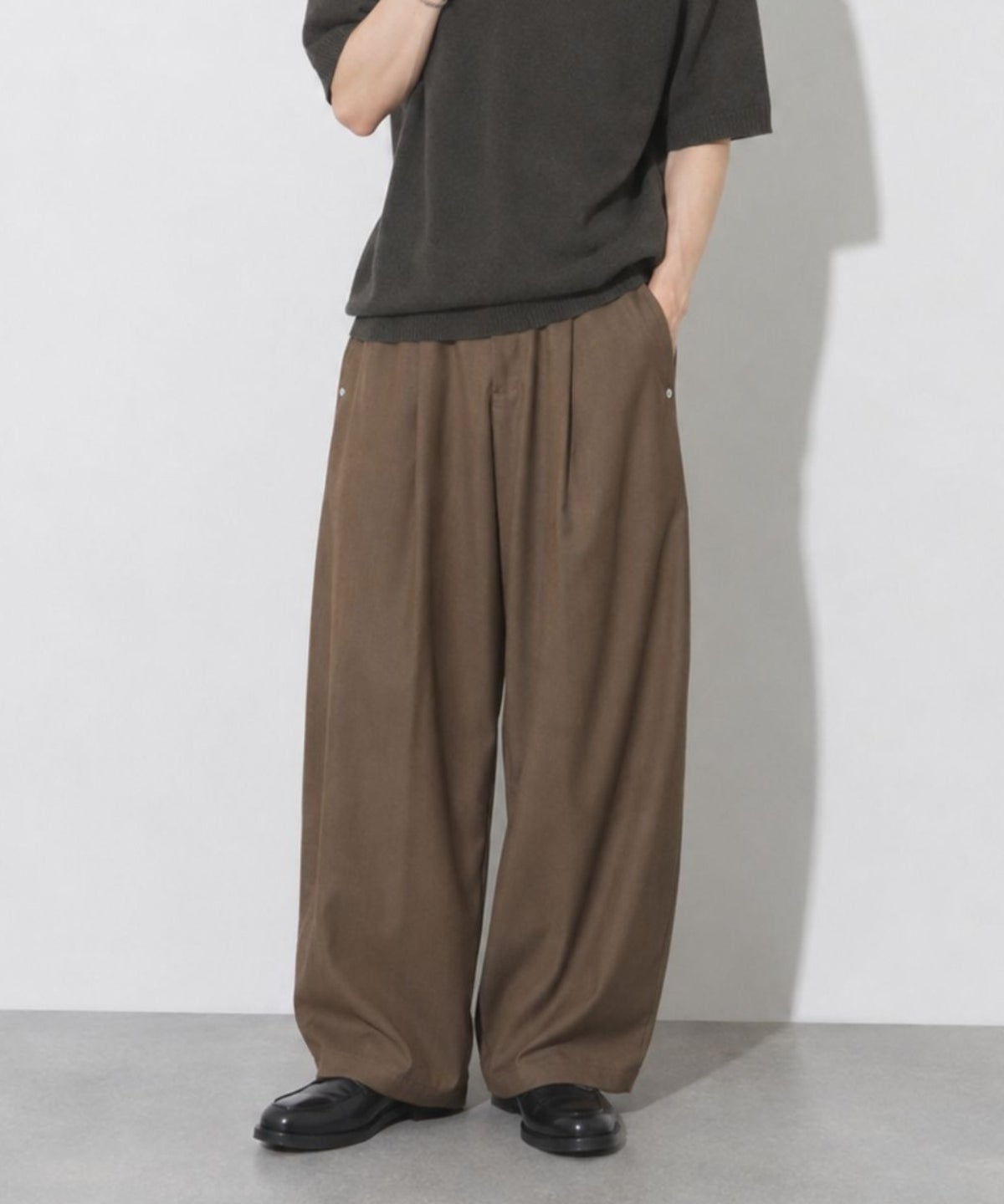 URBAN COLLECTION ツイルタックカーブスラックス メンズ