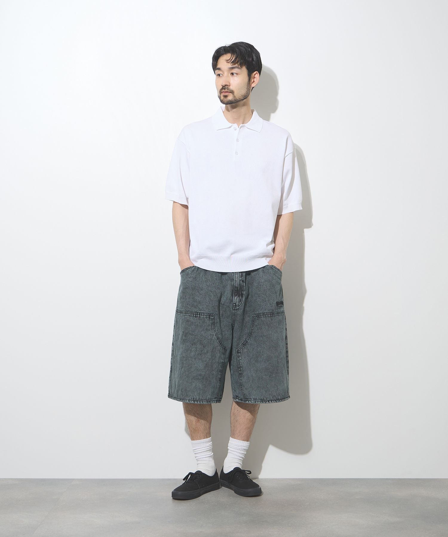 THRASHER ダブルニーデニムハーフパンツ メンズ