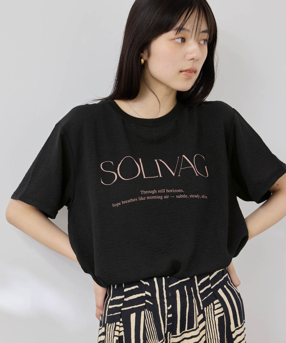 NAVY SARARI 冷感 UVカット シボ生地フロントプリントプルオーバー レディース メール便 対応商品