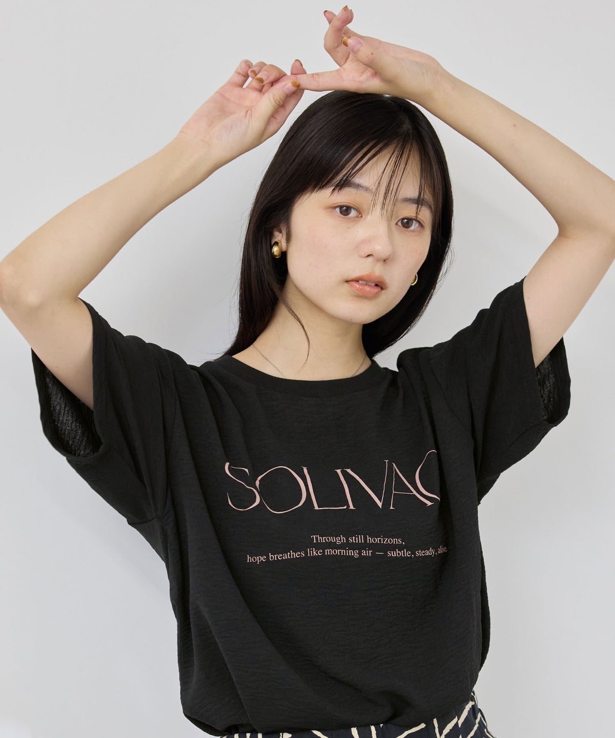 NAVY SARARI 冷感 UVカット シボ生地フロントプリントプルオーバー レディース メール便 対応商品