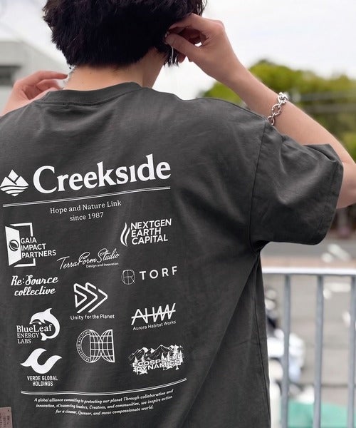 Classical Elf 《JaVaジャバコラボ》【接触冷感機能付き】バックプリントで魅せる、大人カジュアルな万能アイテム。アウトドアブランドロゴグラフィックTシャツ(半袖)商品画像-20