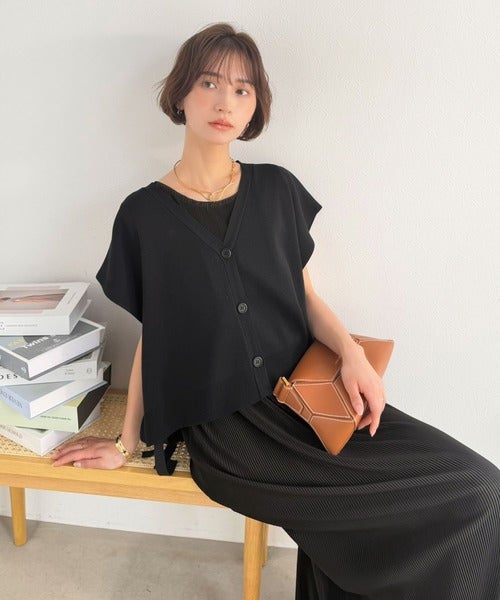 Classical Elf 【Classical Evon】楽ちんと上品は、欲張れる。 ニットベスト×プリーツカットストレートワンピース（セットアップ）商品画像-20