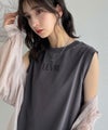 Classical Elf 春夏コーデの主役！シルケット胸元刺繍サイド裾スリット入りノースリーブカットソー商品サムネイル-2