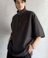 Classical Elf 《JaVaジャバコラボ》遊び心もこなれ感もキメる。刺繍入りダンボール素材ジップ半袖Tシャツ商品サムネイル-7