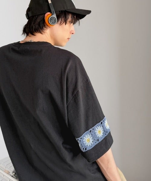 Classical Elf 《JaVaジャバコラボ》袖先に遊びと清涼感を。袖クロシェ編み 配色切り替えデザインTシャツ商品画像-13