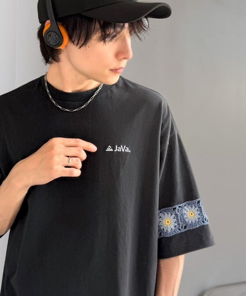 Classical Elf 《JaVaジャバコラボ》袖先に遊びと清涼感を。袖クロシェ編み 配色切り替えデザインTシャツ商品画像-14