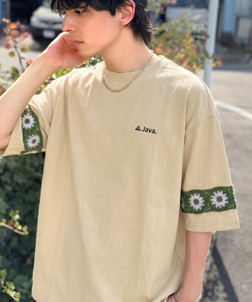 Classical Elf 《JaVaジャバコラボ》袖先に遊びと清涼感を。袖クロシェ編み 配色切り替えデザインTシャツ商品画像-23
