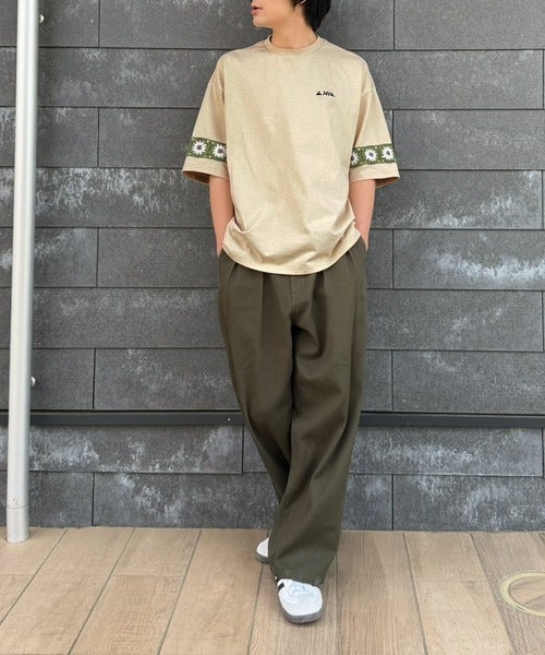 Classical Elf 《JaVaジャバコラボ》袖先に遊びと清涼感を。袖クロシェ編み 配色切り替えデザインTシャツ商品画像-30