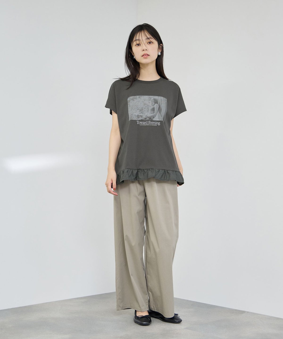 NAVY SARARI 接触冷感 裾フリルノースリーブ レディースNAVY SARARI 接触冷感 裾フリルノースリーブ レディース