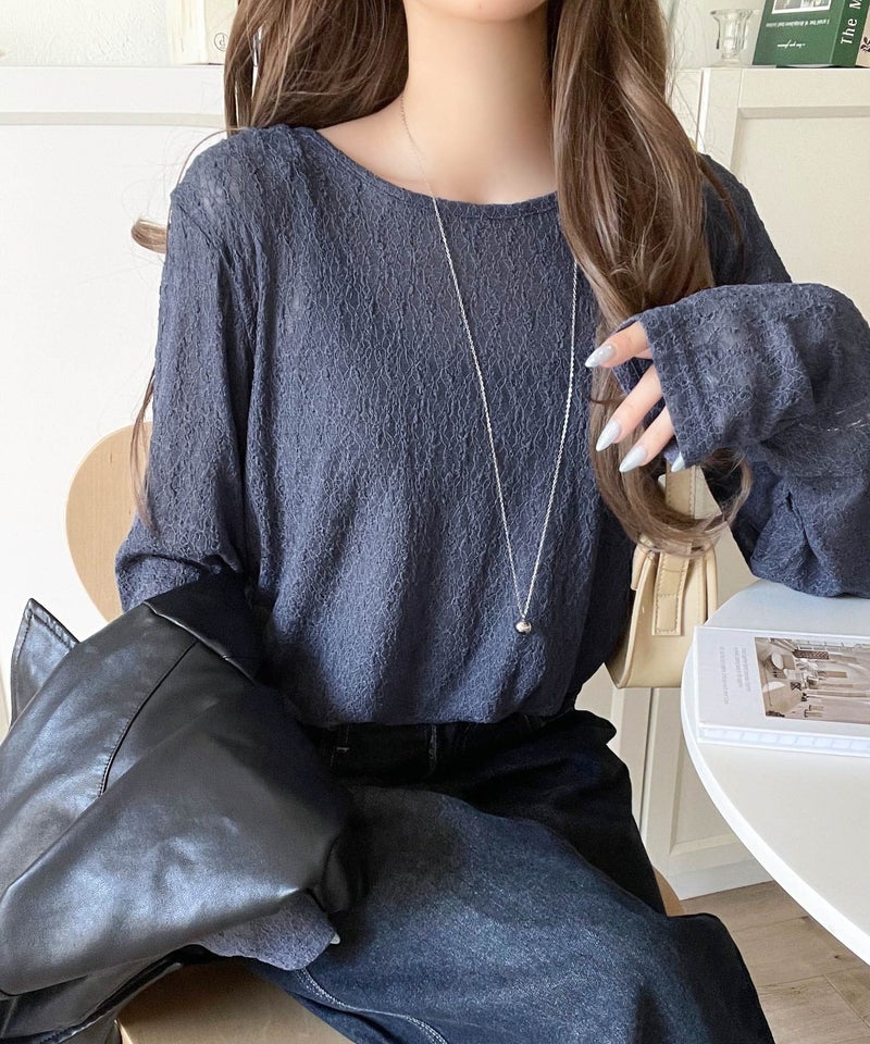 Classical Elf ほどよい透け感が大人上品。総柄シアーレーストップス(長袖)商品画像-3