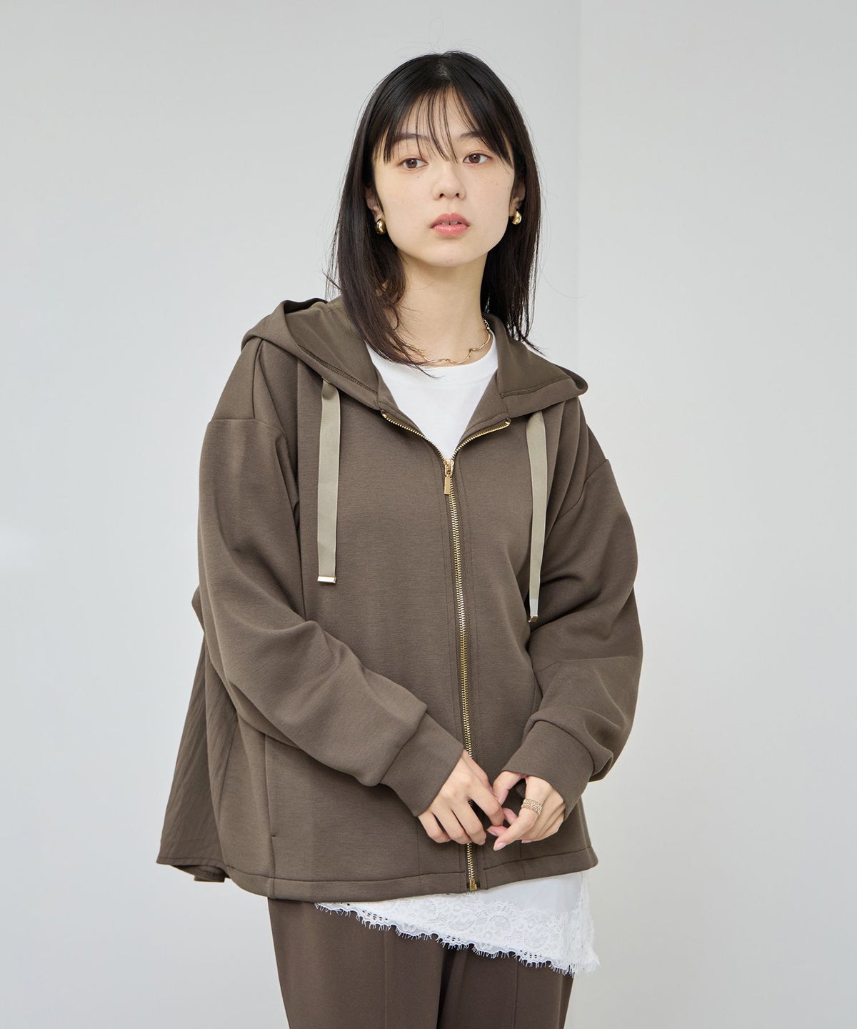 Free Nature 異素材切替バックギャザージップパーカー レディース