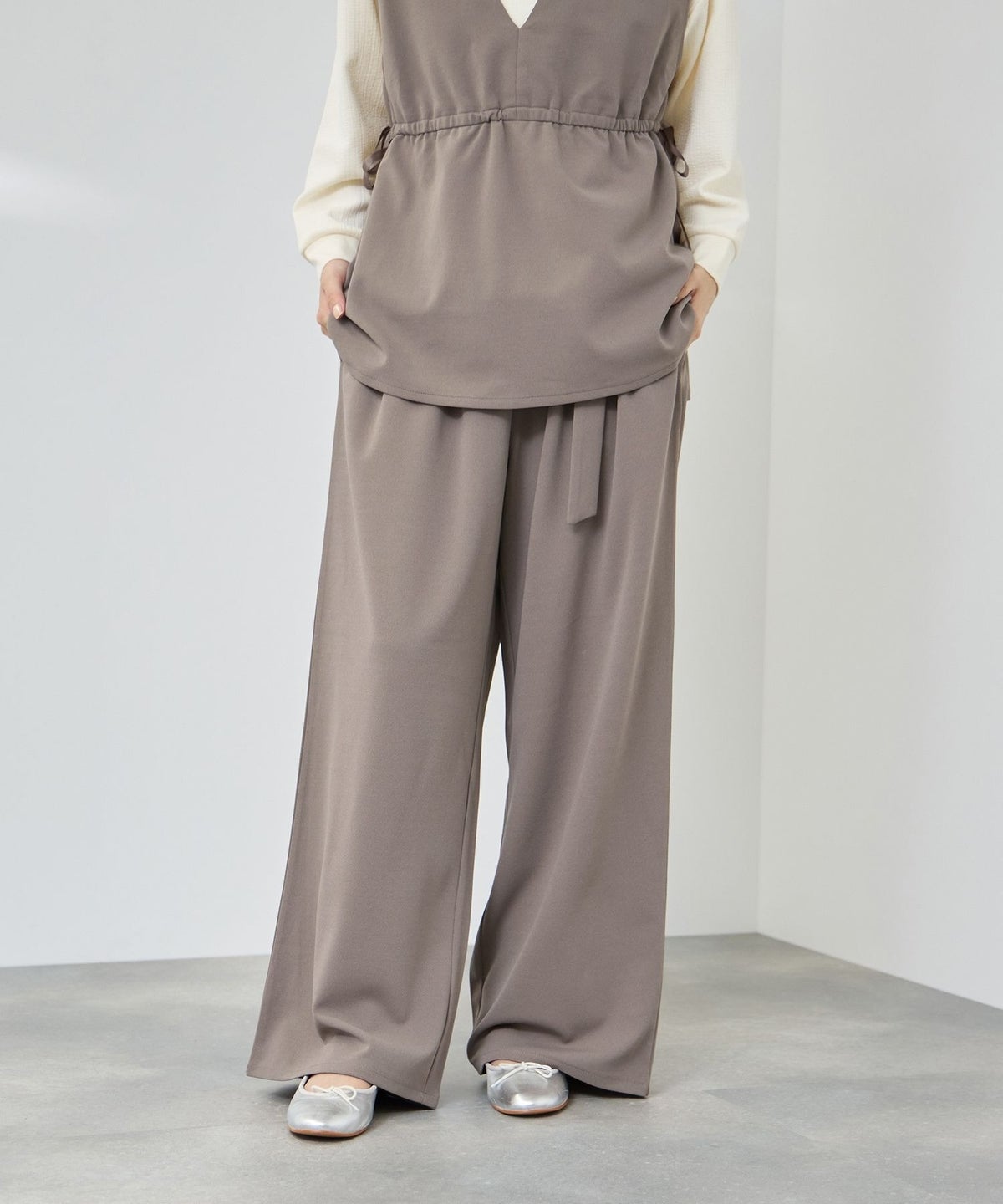 Free Nature サイドベルト カットジョーゼットワイドパンツ レディース