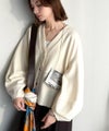 Classical Elf たっぽり袖×ゴールドボタンの欲張りカーデ。ランタンスリーブ金釦Vネックカーディガン商品サムネイル-6