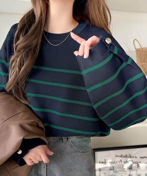 Classical Elf ゆったりなのに上品でキチンと見え。ミラノリブ袖先ゴールドボタンプルオーバー商品画像-29