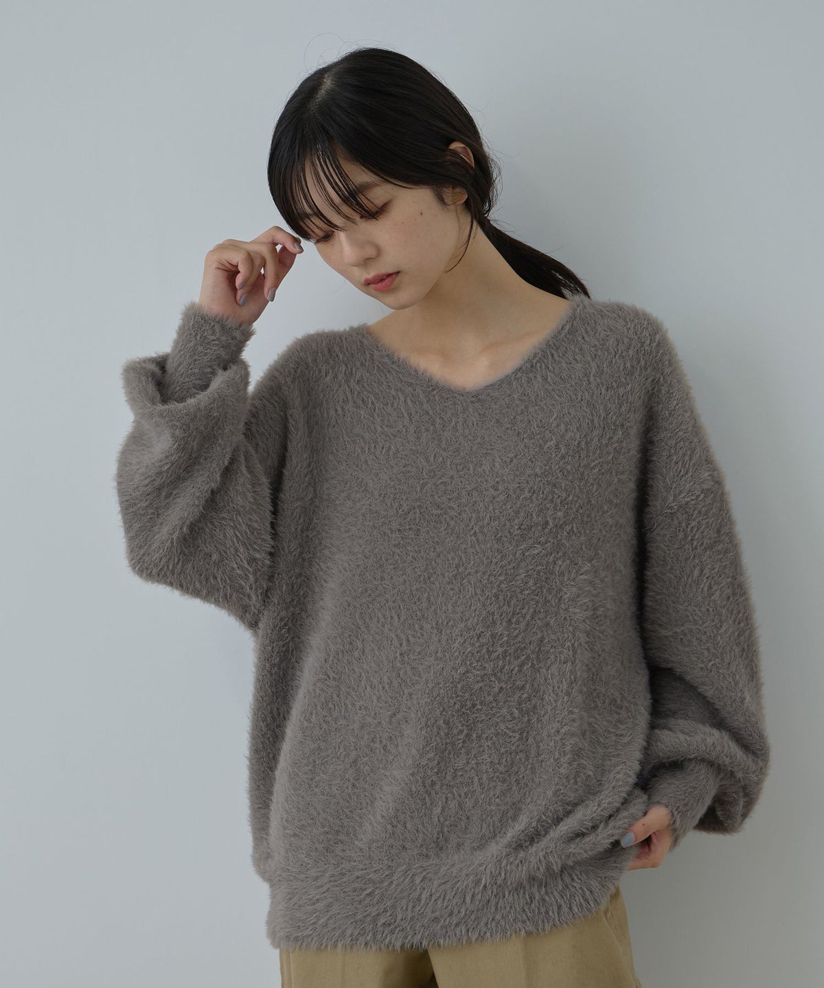 Free Nature フェザーヤーンVネックニット レディース