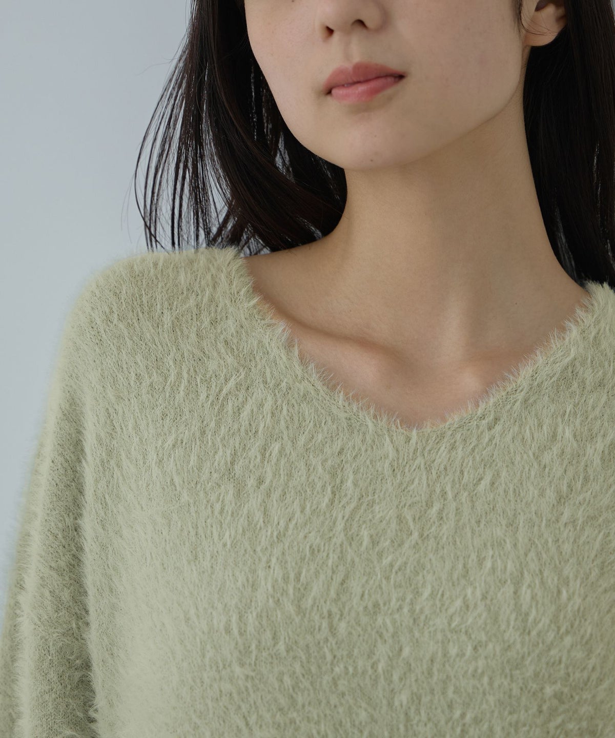 Free Nature フェザーヤーンVネックニット レディース