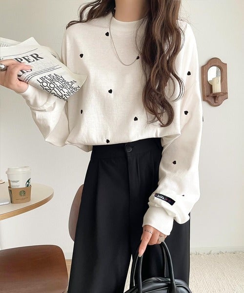 Classical Elf 《JaVaジャバコラボ》“可愛い”がさりげなく溶け込む。袖ネーム付きミニハート総刺繍Tシャツ(長袖)商品画像-16