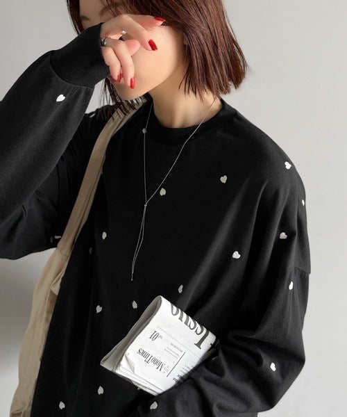 Classical Elf 《JaVaジャバコラボ》“可愛い”がさりげなく溶け込む。袖ネーム付きミニハート総刺繍Tシャツ(長袖)商品画像-26