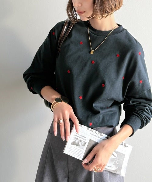 Classical Elf 《JaVaジャバコラボ》“可愛い”がさりげなく溶け込む。袖ネーム付きミニハート総刺繍Tシャツ(長袖)商品画像-32