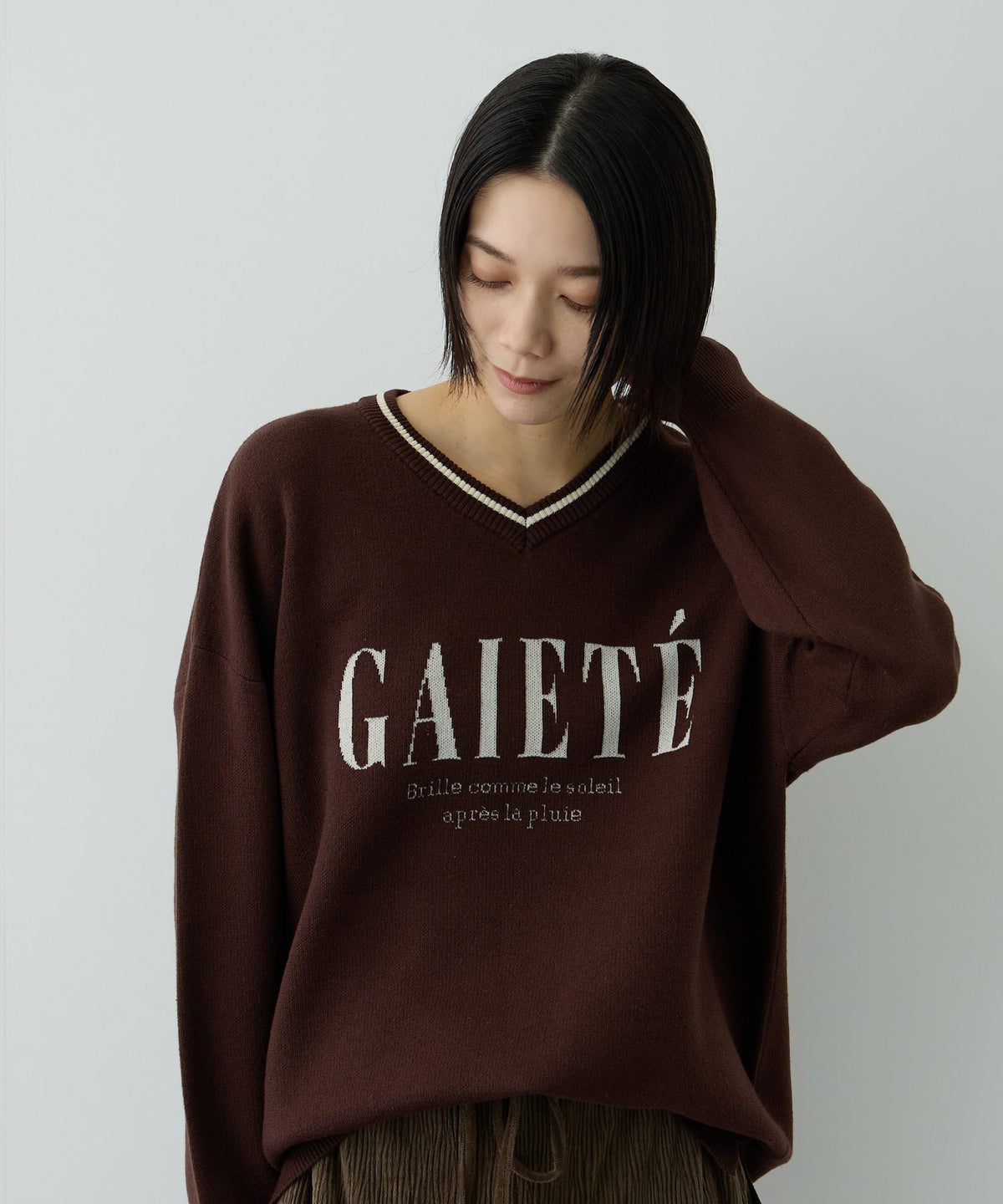 Free Nature ロゴジャガードVネックニットプルオーバー レディース