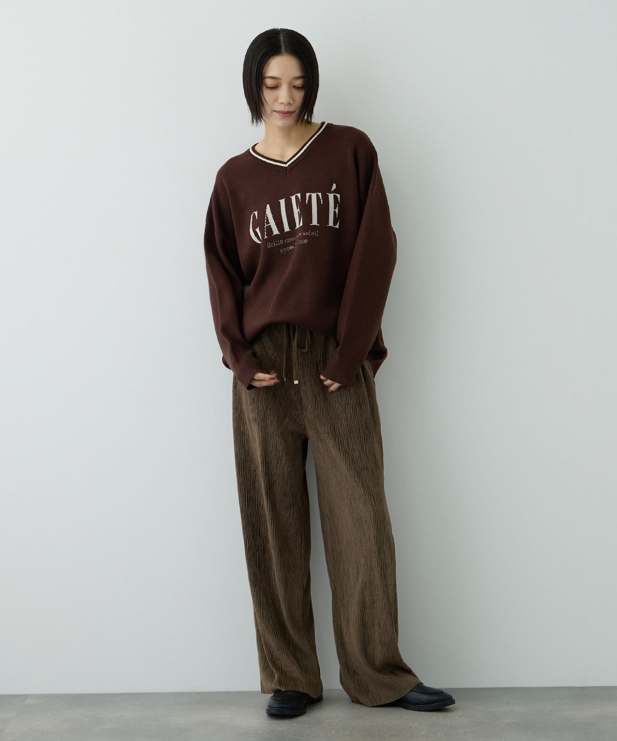 Free Nature ロゴジャガードVネックニットプルオーバー レディース