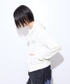 【先行予約10%OFFクーポン対象|10/23より順次発送】Little New York クロップド丈ベロアジップフーディー ロゴ刺しゅう レディース商品サムネイル-16