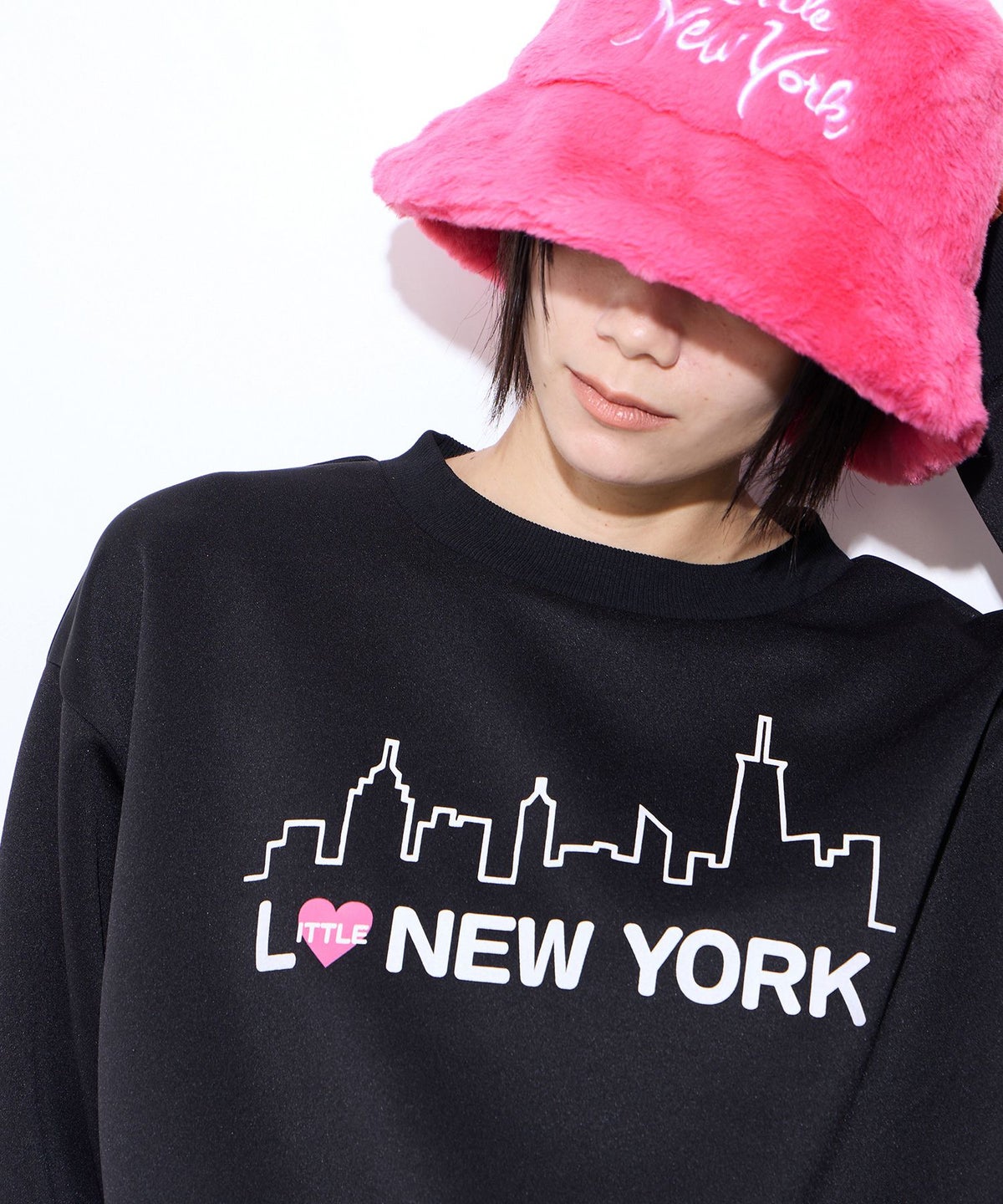 Little New York ショート丈ロゴトレーナー レディース
