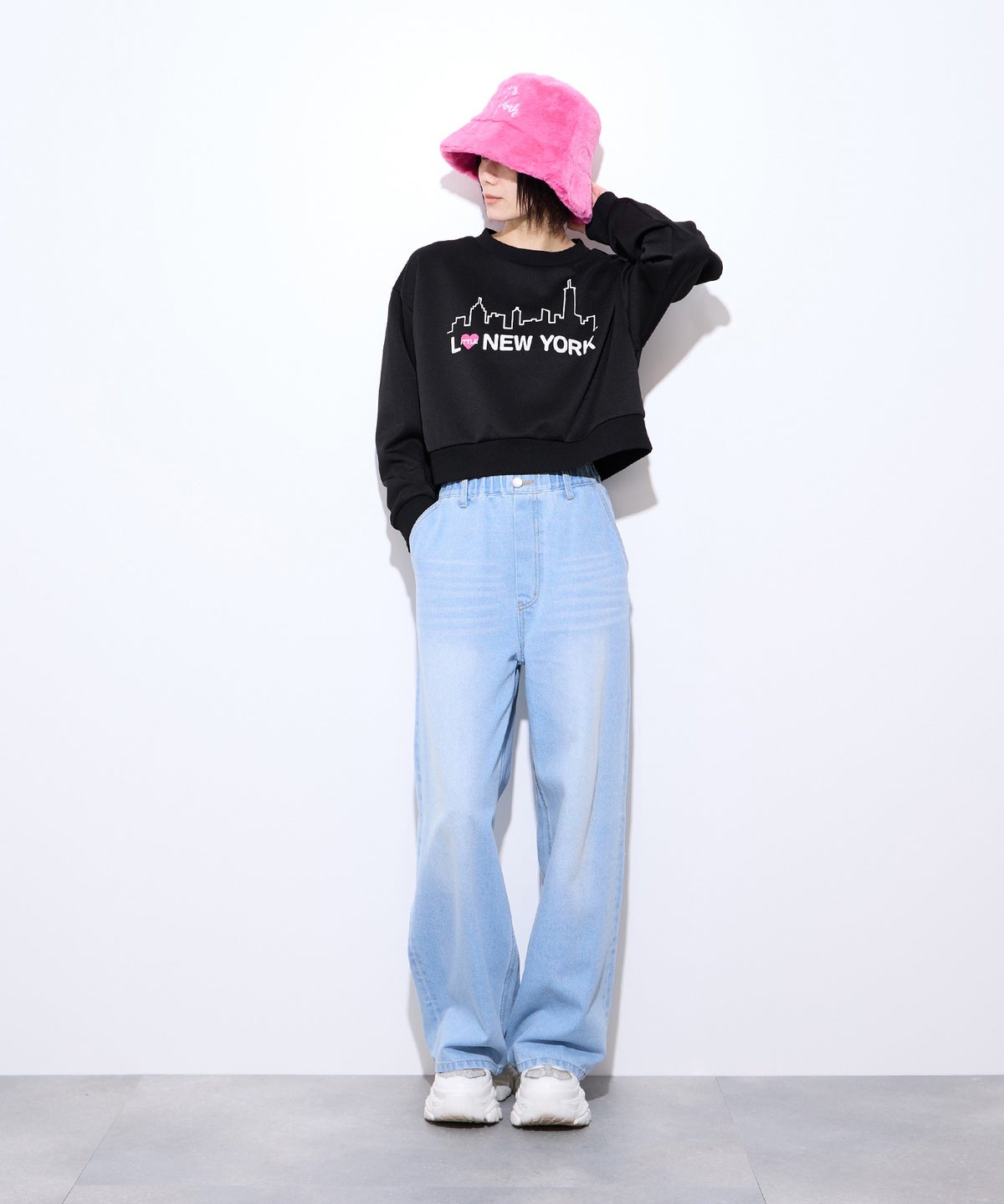 Little New York ショート丈ロゴトレーナー レディース